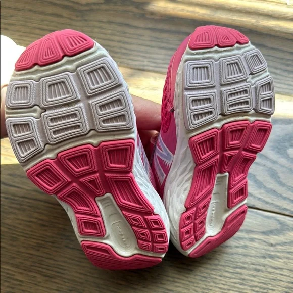 New Balance Pink and White Sneakers with Breathable Mesh 6W free shipping sale - Picture 5 of 8